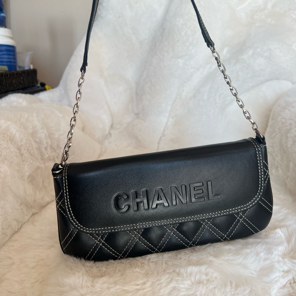 Gifted purse but never used.  Wear it out on a day you want to go light duty.
